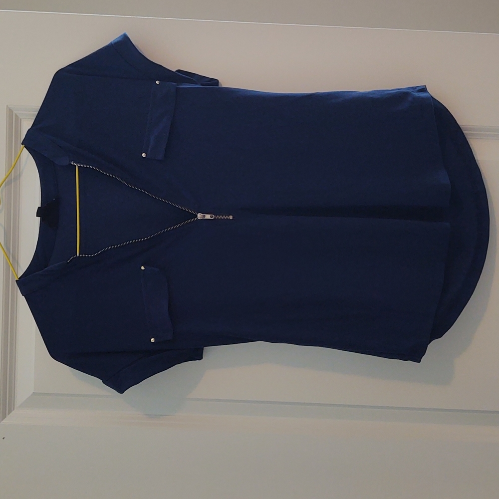 Blue short sleeve zip blouse